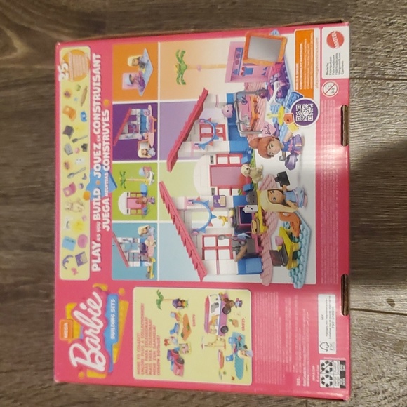 MEGA Barbie Building Toys Playset, Malibu Dream House with 303 pcs - Picture 8 of 11